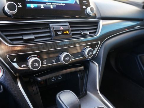 Certified 2022 Honda Accord Sport Special Edition image 25