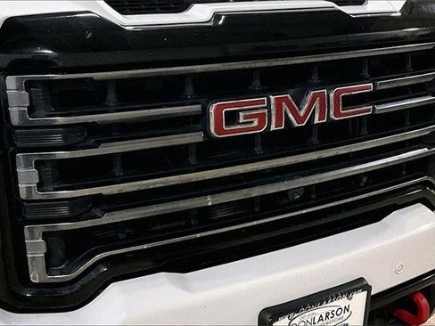 Used 2023 GMC Sierra 2500 AT4 w/ AT4 Preferred Package image 11