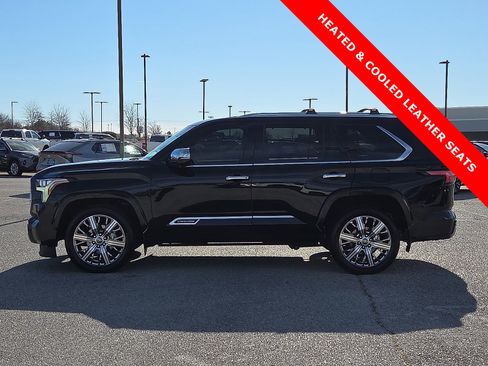 Used 2024 Toyota Sequoia Capstone image 3