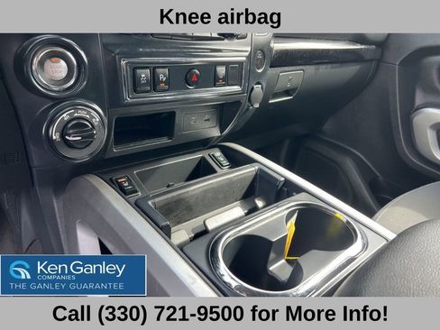 Used 2023 Nissan Titan SV w/ SV Convenience Package image 34