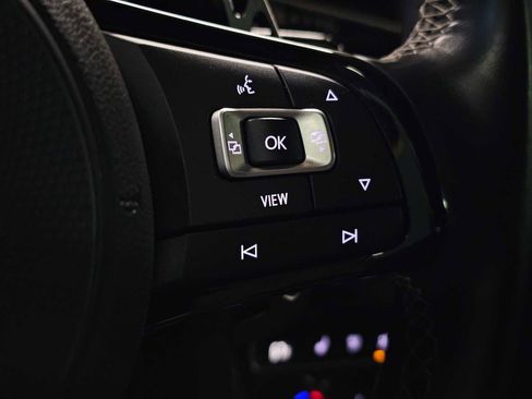 Used 2019 Volkswagen Golf R 4-Door image 26