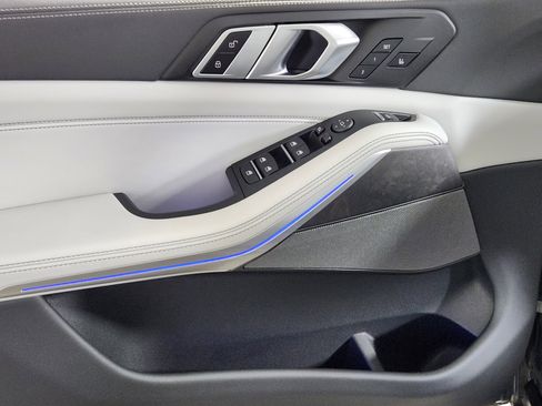 Used 2025 BMW X5 xDrive40i image 16