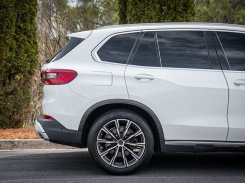 Used 2019 BMW X5 xDrive40i w/ Parking Assistance Package image 13