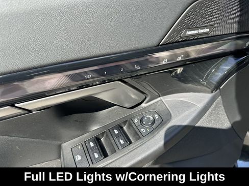 Used 2024 BMW 540i xDrive image 18