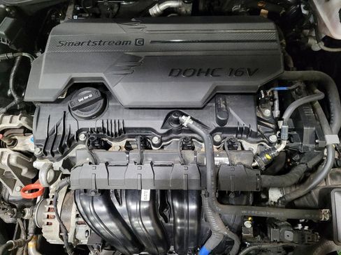 Used 2023 Hyundai Elantra SEL image 30