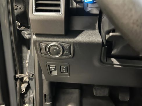 Used 2016 Ford F150 XLT w/ Equipment Group 302A Luxury AWD/4WD image 15