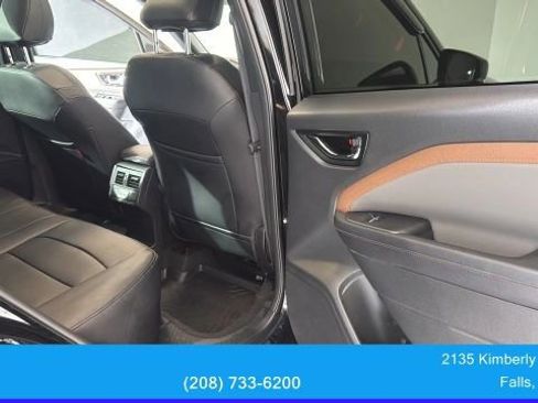 Used 2025 Subaru Forester Sport image 29