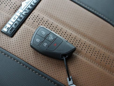 New 2026 Chevrolet Silverado 2500 High Country w/ Technology Package image 28