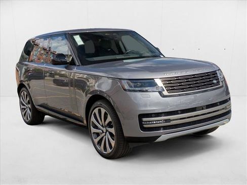 New 2025 Land Rover Range Rover SE image 7