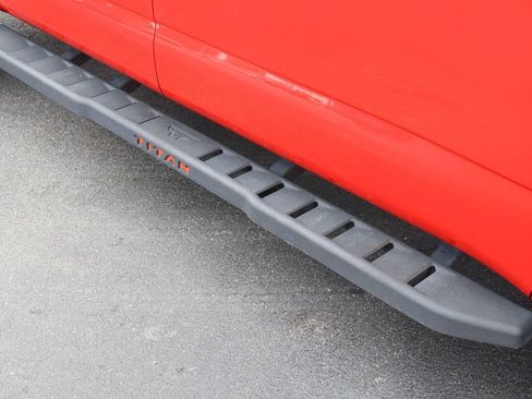 Used 2021 Nissan Titan PRO-4X w/ Pro-4x Convenience Package image 11