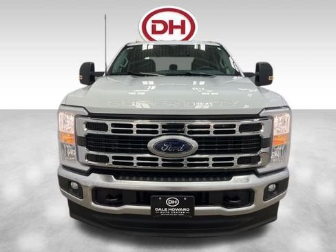 New 2025 Ford F250 XLT image 15