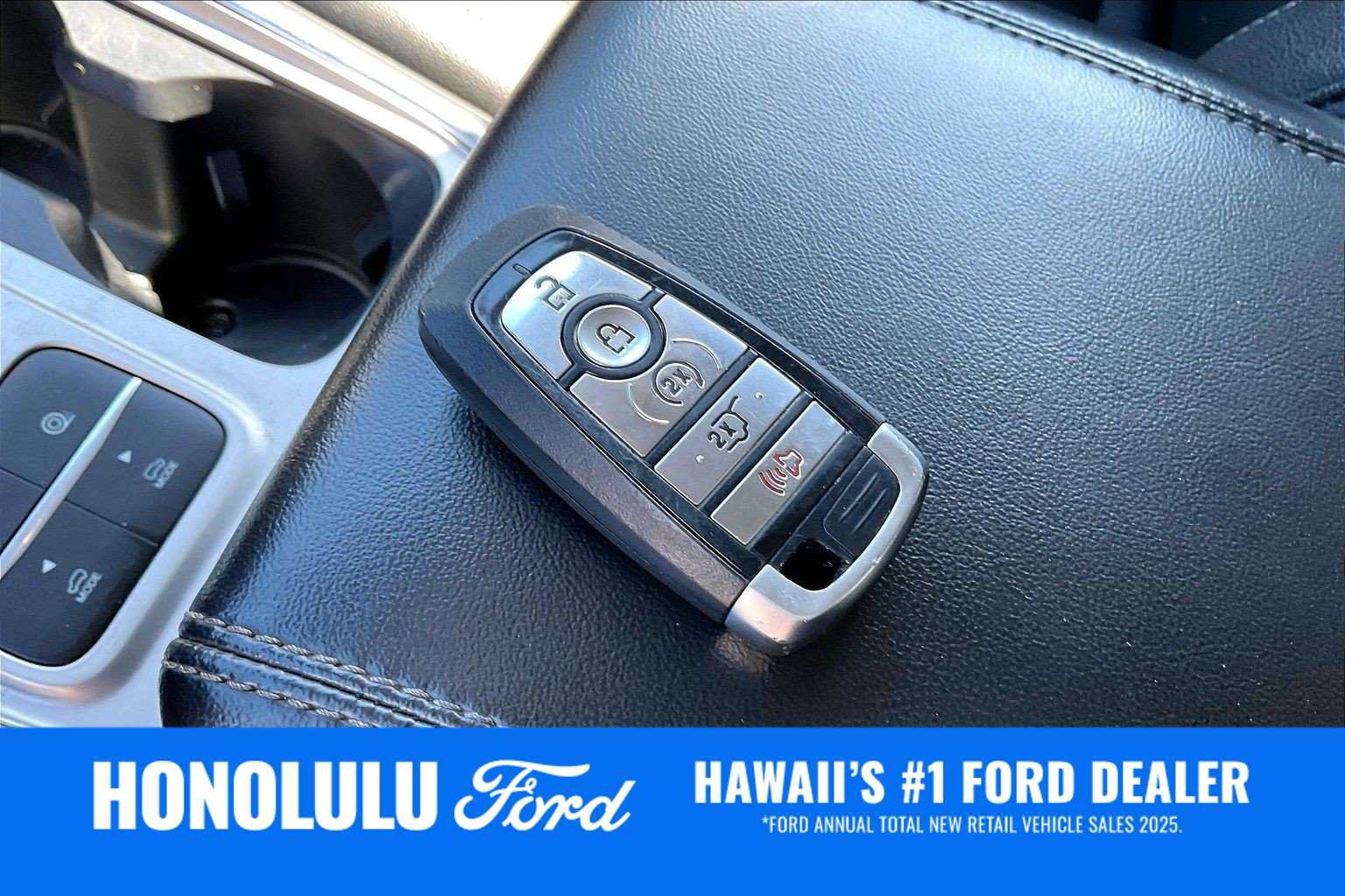 Used 2022 Ford Explorer Limited w/ Equipment Group 301A RWD image 19