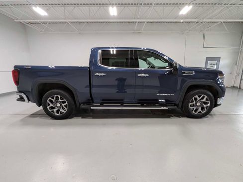 Certified 2022 GMC Sierra 1500 SLT w/ SLT Convenience Package AWD/4WD image 8