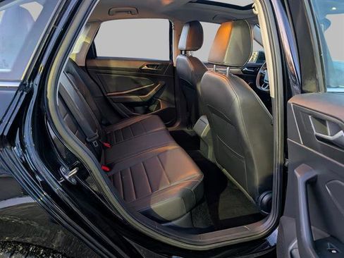 Used 2021 Volkswagen Jetta SE image 10