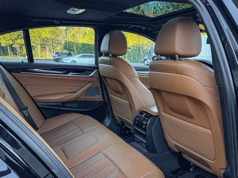 Used 2023 BMW 540i xDrive w/ M Sport Package AWD/4WD image 39
