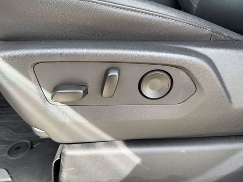 Certified 2025 GMC Sierra 2500 SLT w/ SLT Premium Package image 14