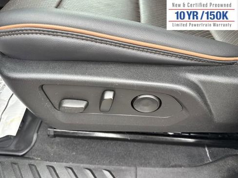 Used 2024 GMC Canyon AT4 w/ AT4 Premium Package image 18