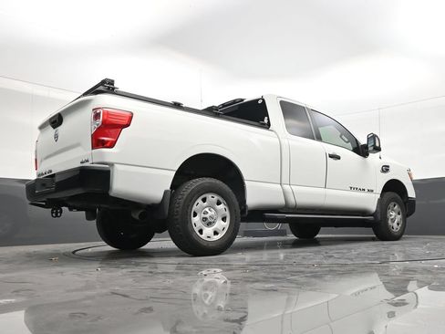 Used 2017 Nissan Titan S AWD/4WD image 24