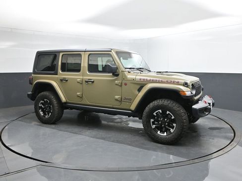 New 2025 Jeep Wrangler Unlimited Rubicon w/ Technology Group image 17