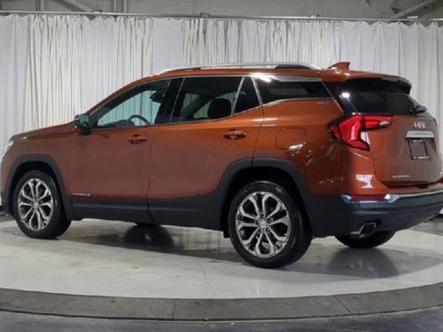 Used 2019 GMC Terrain SLT w/ Preferred Package image 8