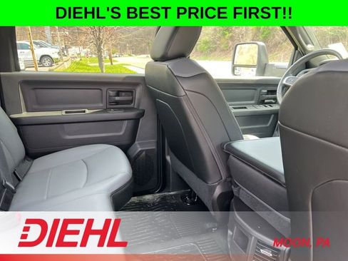 New 2026 RAM 3500 4x4 Crew Cab DRW image 18