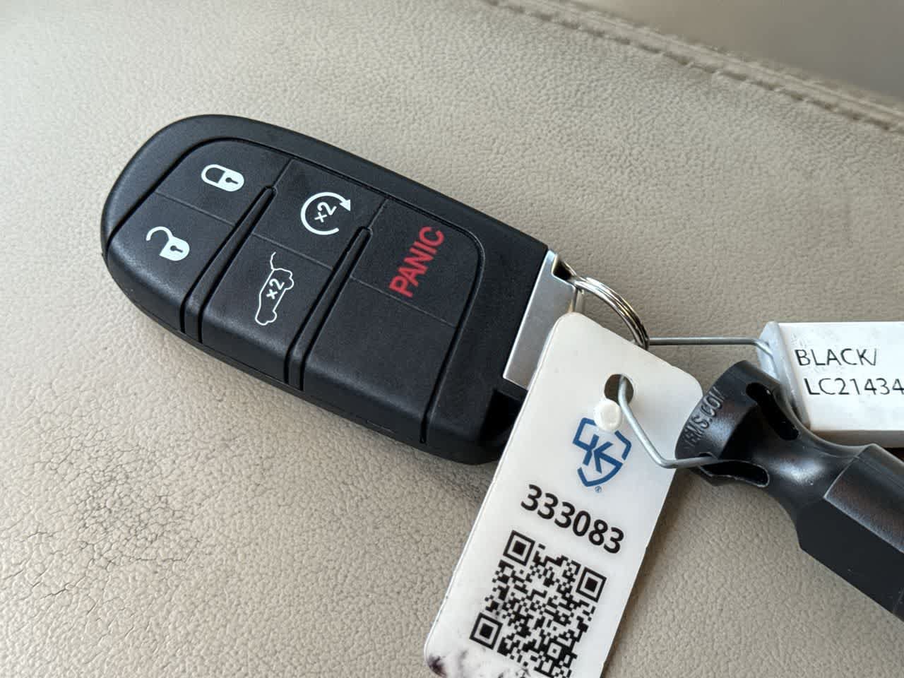 Used 2020 Dodge Durango Citadel w/ Technology Group RWD image 32