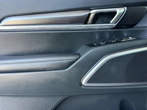 Certified 2025 Kia Telluride LX FWD image 13