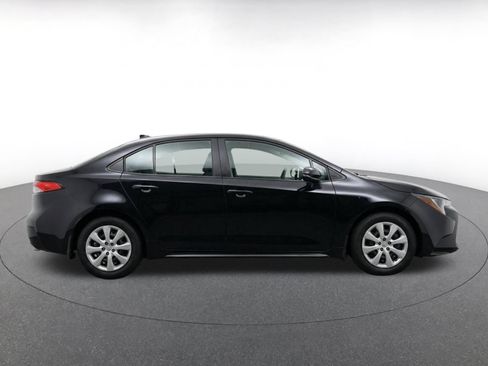 Used 2025 Toyota Corolla LE FWD image 10