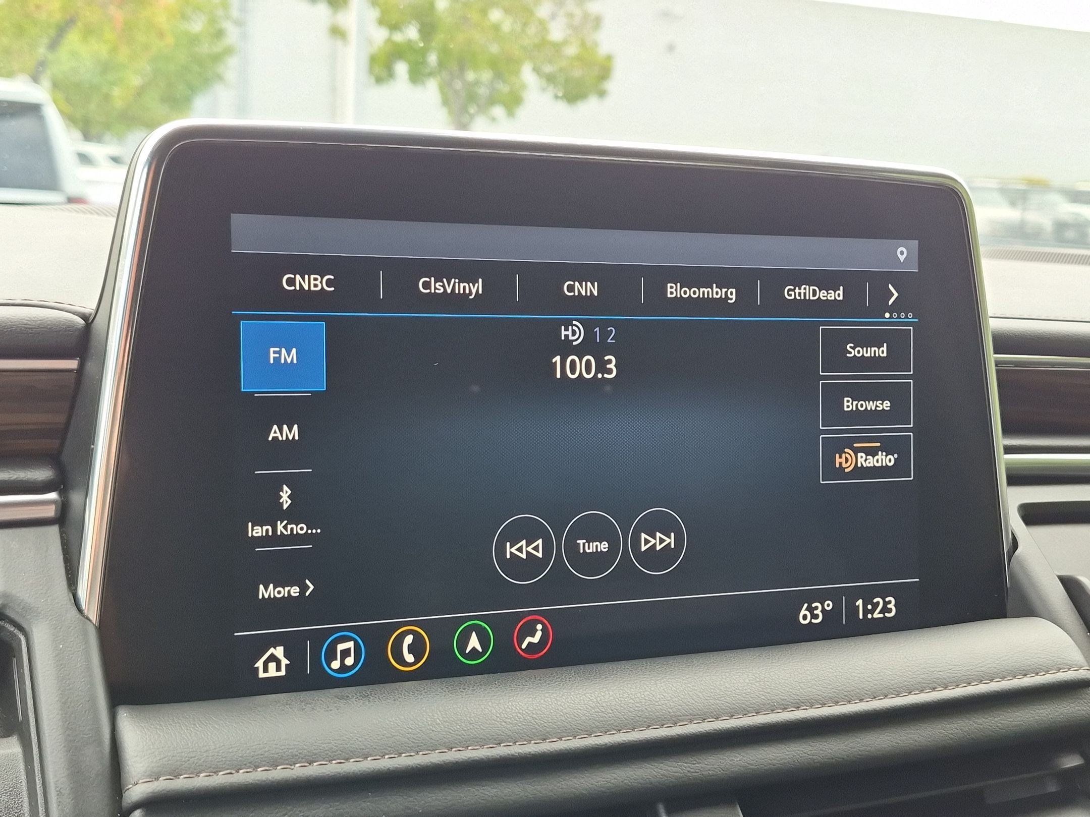 Certified 2021 Chevrolet Suburban High Country w/ Premium Package AWD/4WD image 20