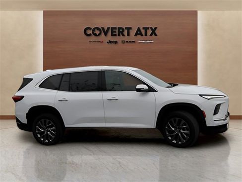 Used 2025 Buick Enclave Preferred image 6