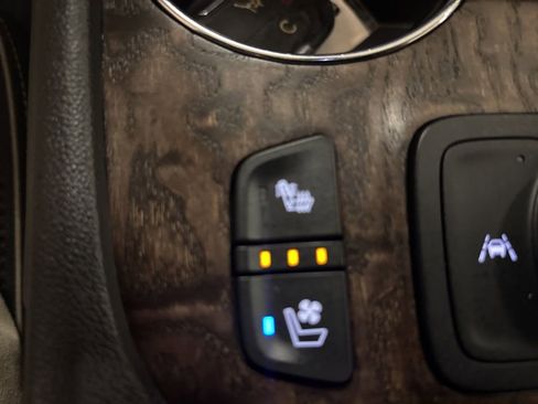 Used 2020 GMC Acadia Denali w/ Denali Ultimate Package image 20