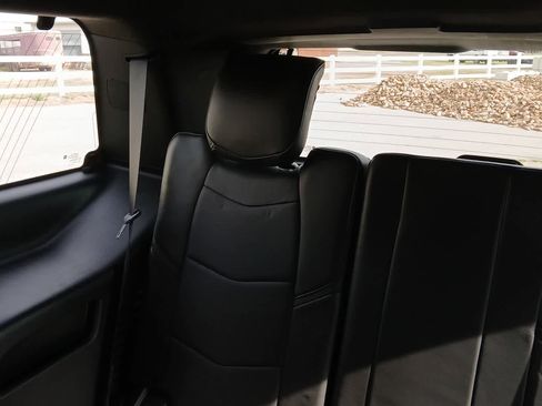 Used 2020 Cadillac Escalade Platinum image 82