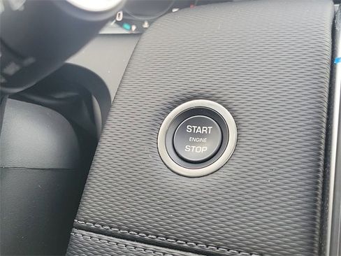 Used 2025 Land Rover Discovery Sport Dynamic SE image 26