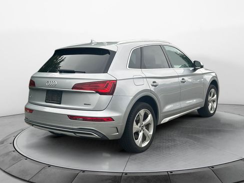Used 2021 Audi Q5 2.0T Premium Plus w/ Premium Plus Package AWD/4WD image 7