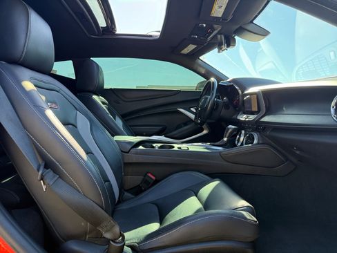 Used 2019 Chevrolet Camaro SS image 17