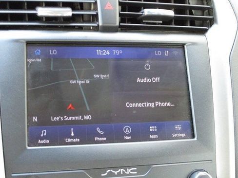 Used 2020 Ford Fusion SE FWD image 14