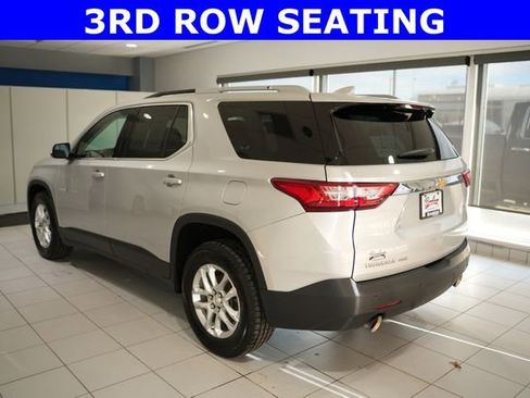 Used 2018 Chevrolet Traverse LT image 3