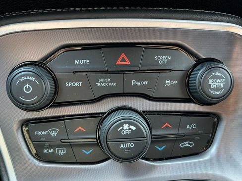 Used 2019 Dodge Challenger R/T w/ Plus Package image 23