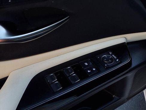 Used 2022 Lexus ES 300h 300h image 18