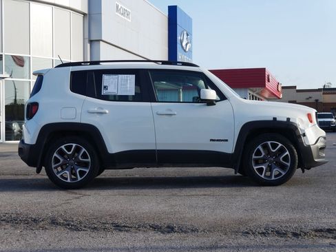 Used 2015 Jeep Renegade Latitude FWD image 12