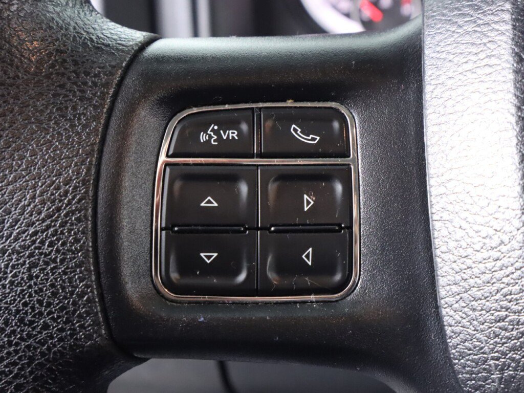 Used 2017 RAM 1500 Express AWD/4WD image 12