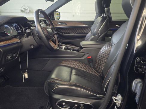 Used 2023 Jeep Grand Cherokee L Summit w/ Advanced Protech Group IV image 6