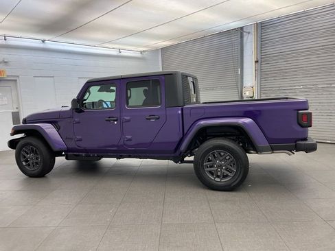 New 2026 Jeep Gladiator Sport image 5