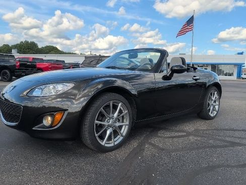 Used 2011 MAZDA MX-5 Miata Grand Touring RWD image 2