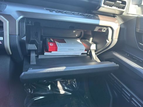 Used 2025 Toyota Tacoma SR5 image 37