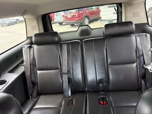 Used 2010 Chevrolet Suburban LTZ AWD/4WD image 15