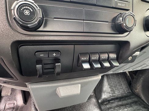 Used 2016 Ford F550 4x4 Regular Cab Super Duty image 30