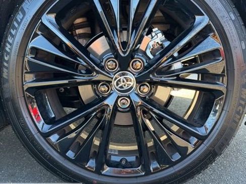 Used 2025 Toyota Prius Limited image 64