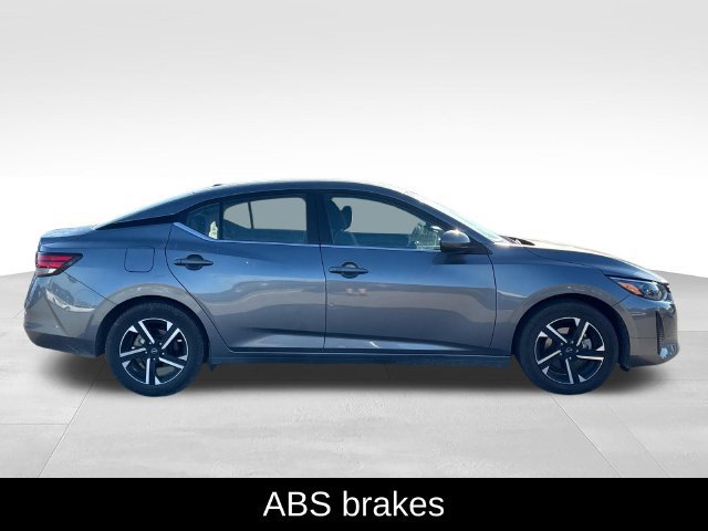 Used 2024 Nissan Sentra SV FWD image 9