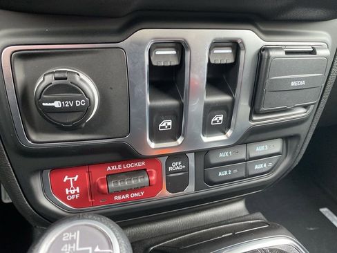 New 2026 Jeep Wrangler Sport AWD/4WD image 31